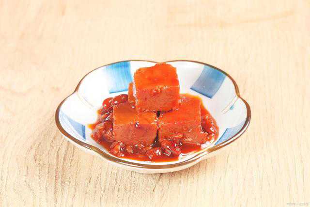 創(chuàng)新引領未來，一塊腐乳包裝設備助力腐乳產(chǎn)業(yè)升級